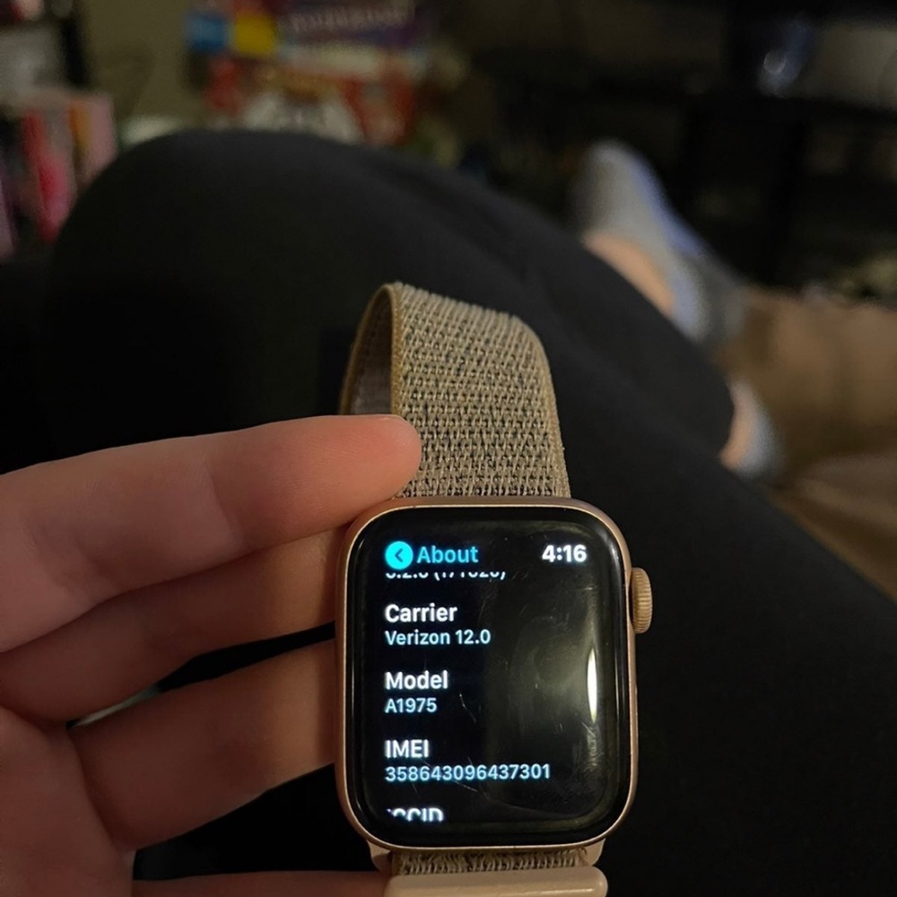 Rosegold Apple Watch GPS and cellular Verizon 40
